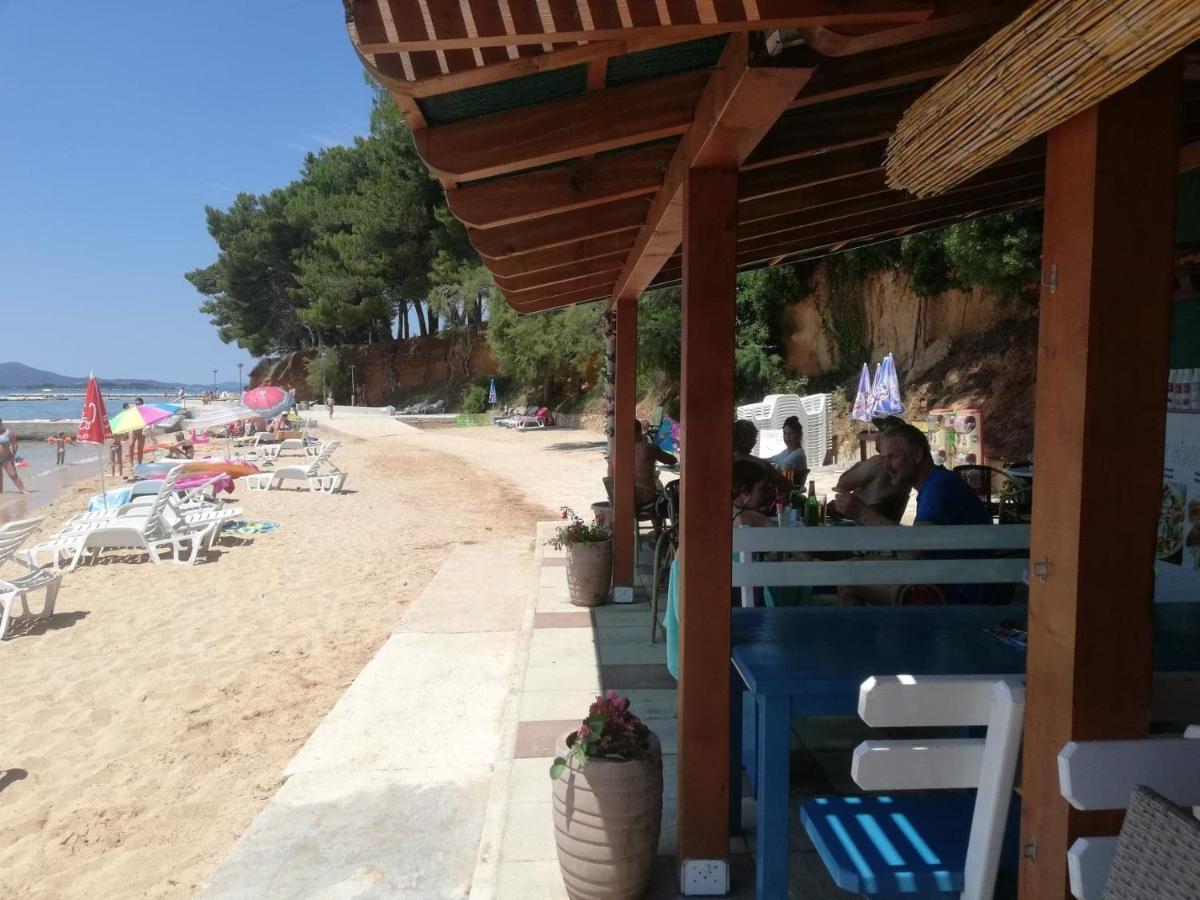 Danyja Apartments Sveti Filip i Jakov Exteriör bild