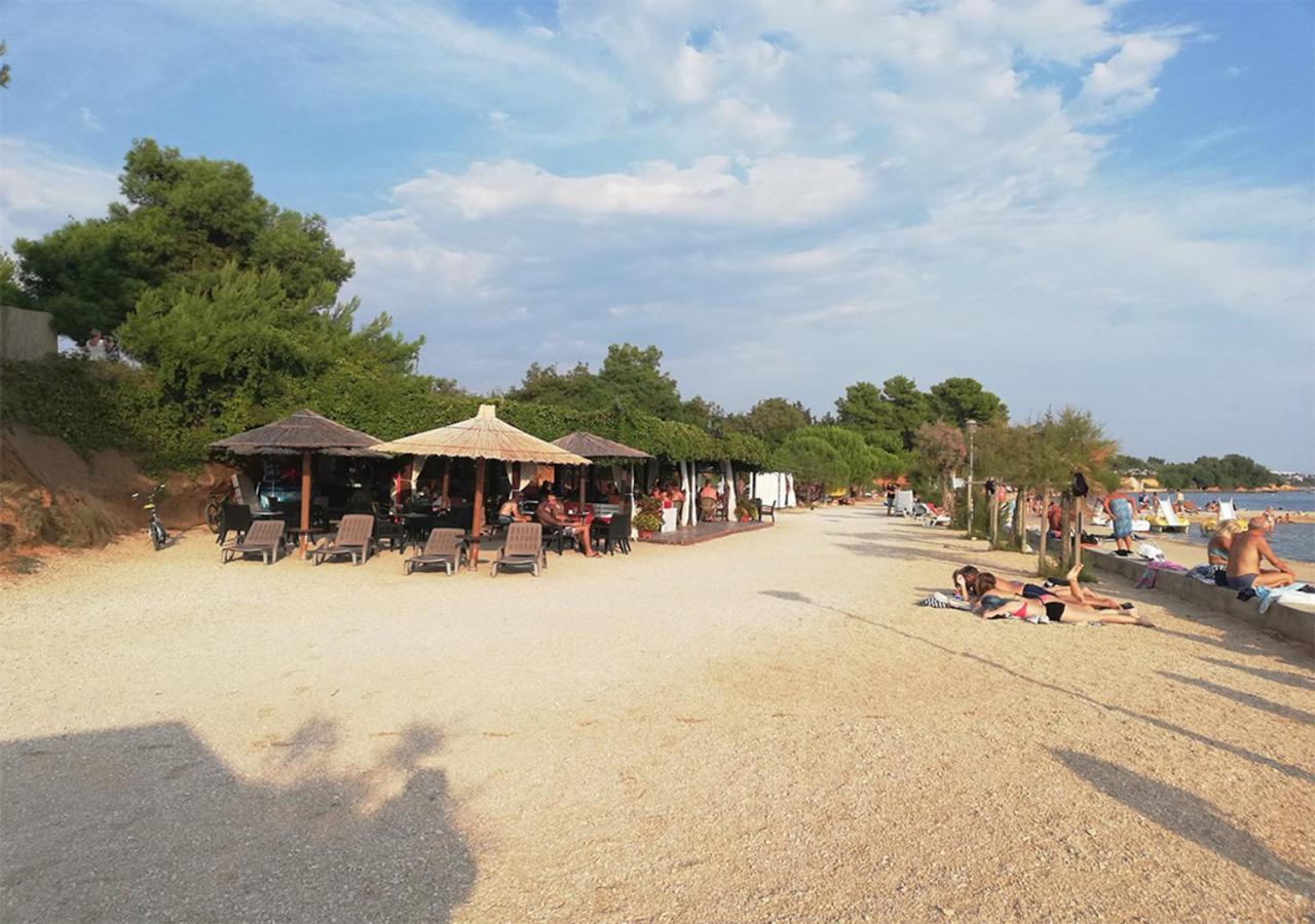 Danyja Apartments Sveti Filip i Jakov Exteriör bild