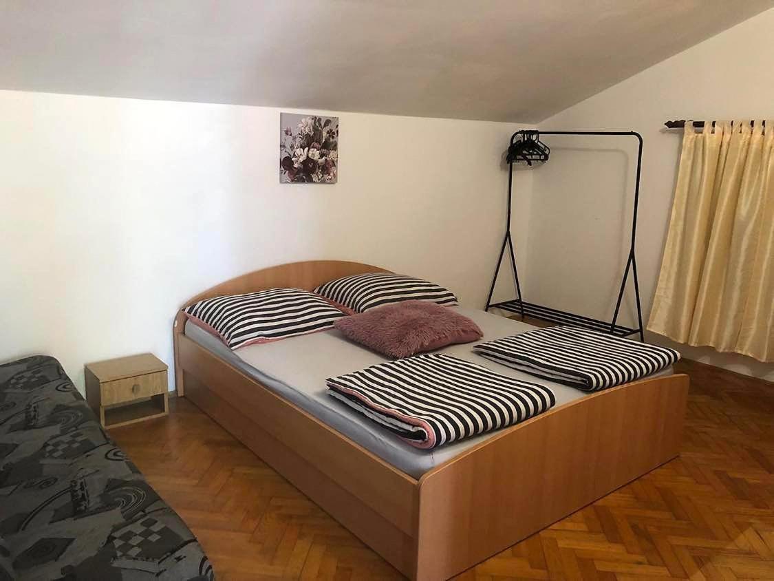 Danyja Apartments Sveti Filip i Jakov Exteriör bild