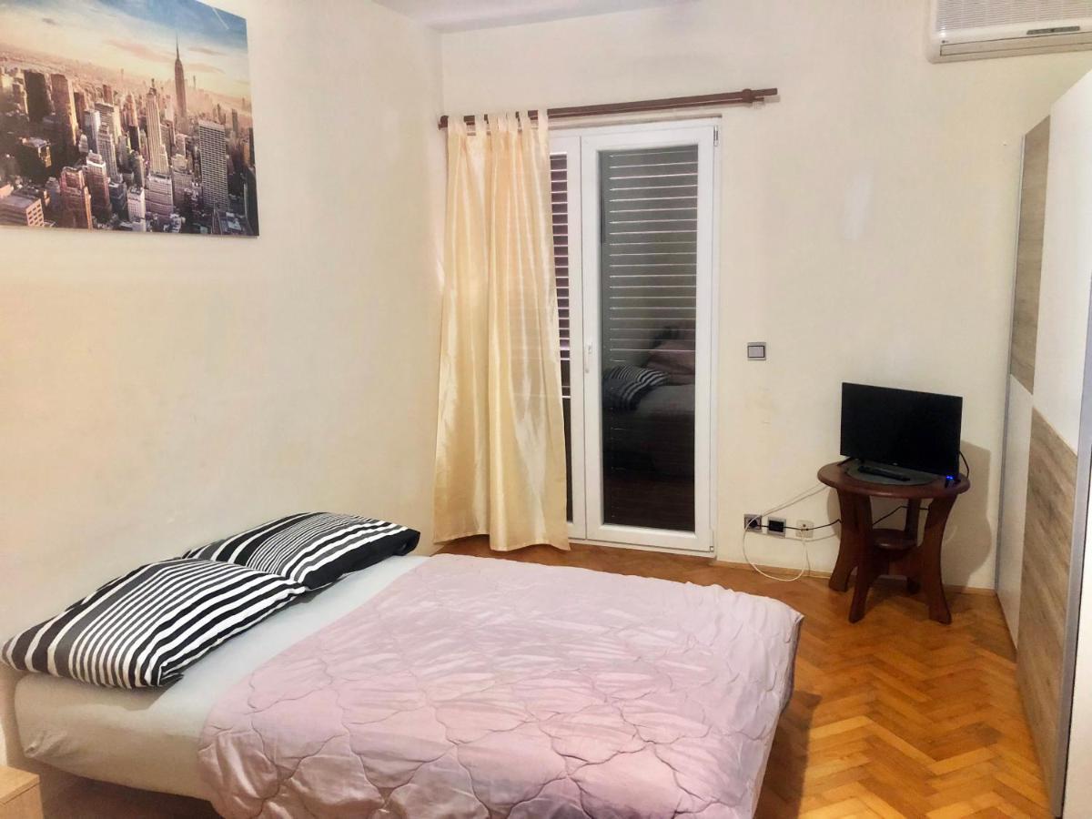 Danyja Apartments Sveti Filip i Jakov Exteriör bild