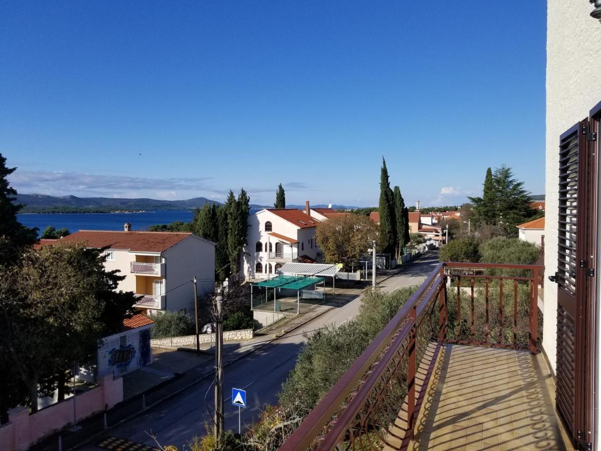 Danyja Apartments Sveti Filip i Jakov Exteriör bild