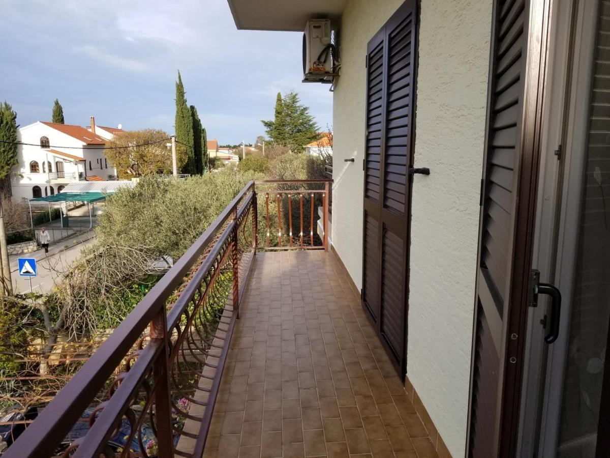 Danyja Apartments Sveti Filip i Jakov Exteriör bild